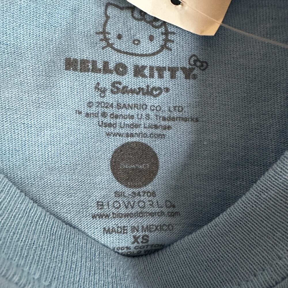 NEW Hello Kitty Burger Blue Graphic T-Shirt Sanrio Yum Size XS Oversized - Picture 4 of 8